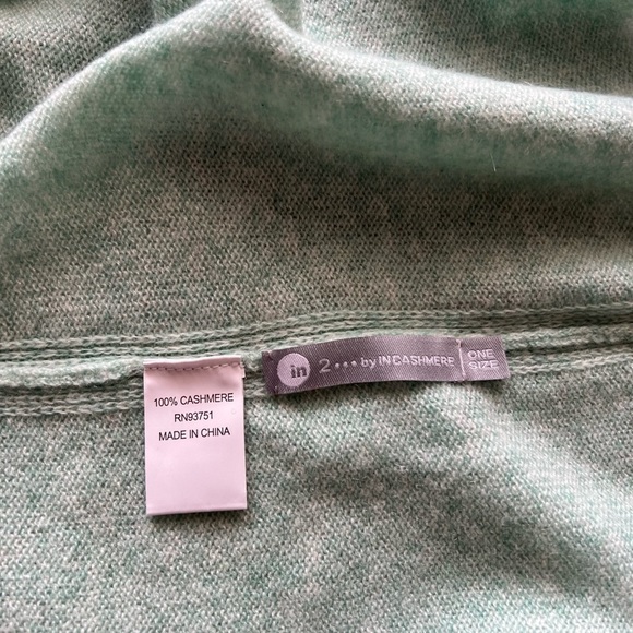 In2 By InCashmere Mint Green Cashmere Topper Poncho - Picture 3 of 3